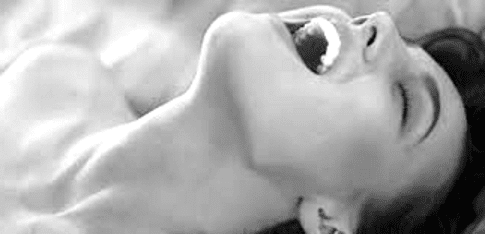 Cómo hacer gozar a una mujer - cara de goce intenso.