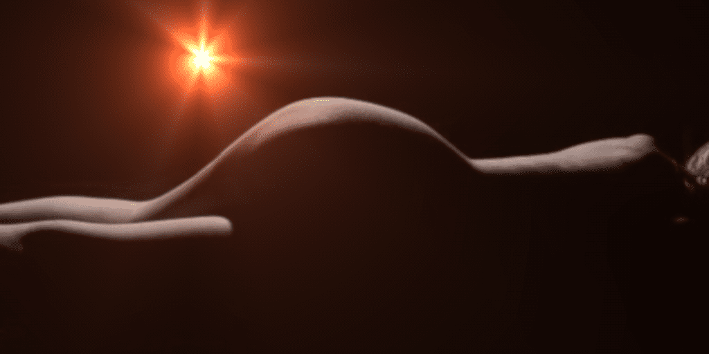 Arte y erotismo: unos simples trazos que insinúan luces y sombras proyectados sobre un cuerpo desnudo son suficientes para dar forma a una obra de arte erótico.