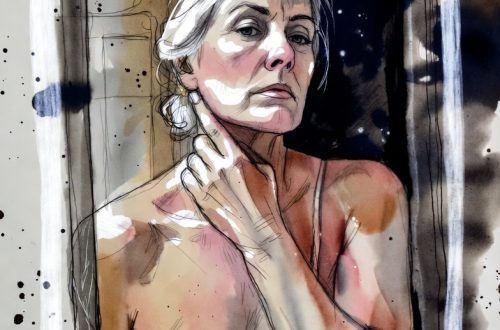 Mujer de 50 años mirándose en el espejo